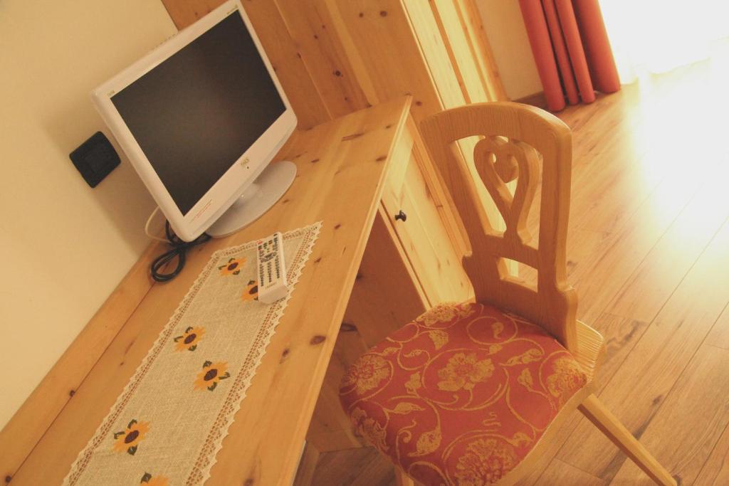Garni Pra Fiori Hotel Campitello di Fassa Room photo